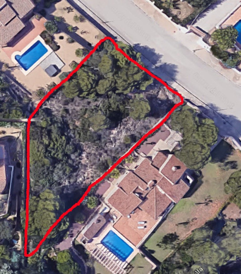 Building plot for sale in Javea at a quiet residential area close to the beach of