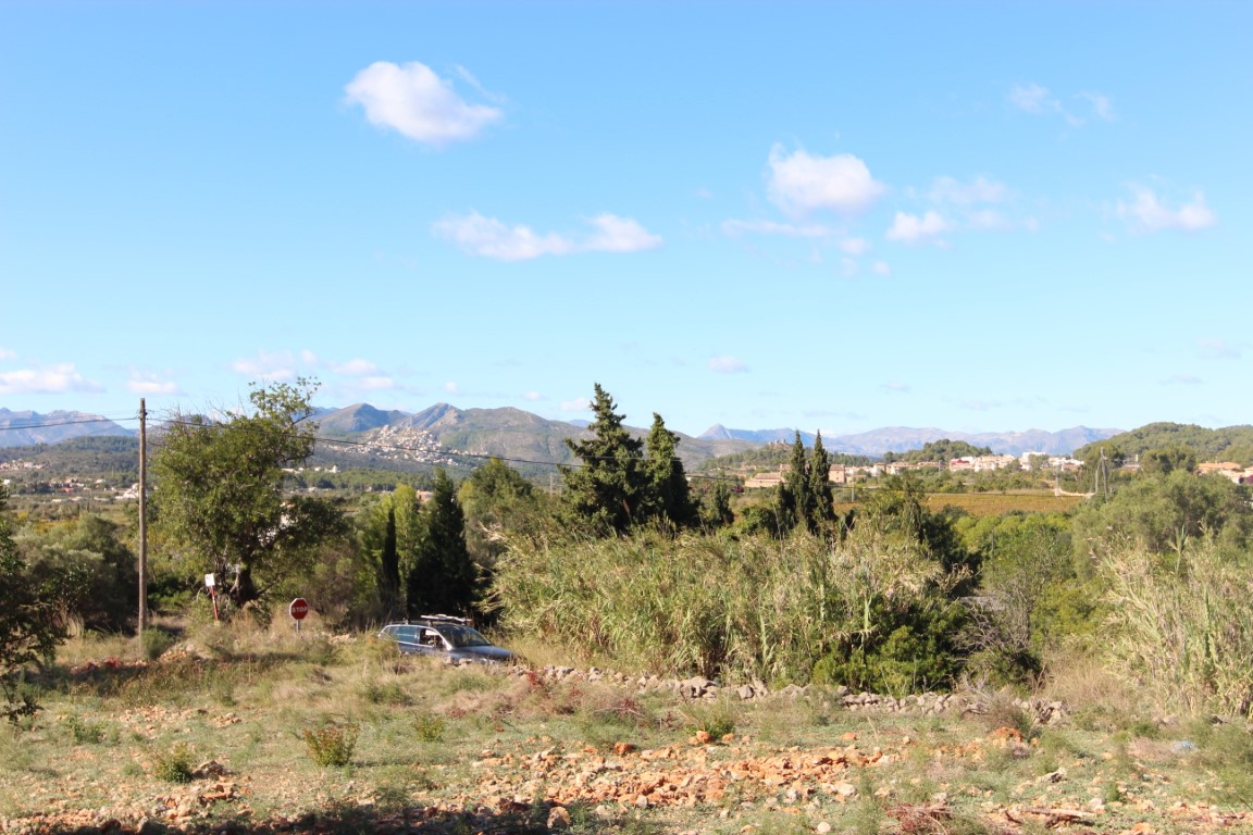 Dos parcelas planas de 1500m2 en venta en Javea, ubicadas a los pies del Montgó