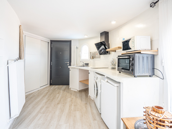 4223CAL Renovated villa with sea views and good rental potential for sale close to the center of Calpe