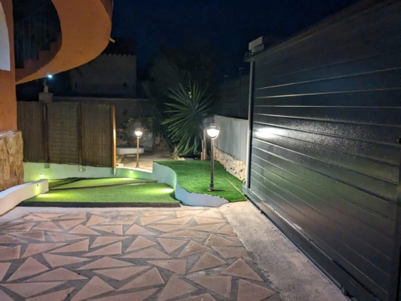 4223CAL Renovated villa with sea views and good rental potential for sale close to the center of Calpe