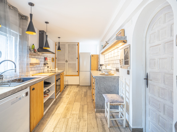 4223CAL Renovated villa with sea views and good rental potential for sale close to the center of Calpe
