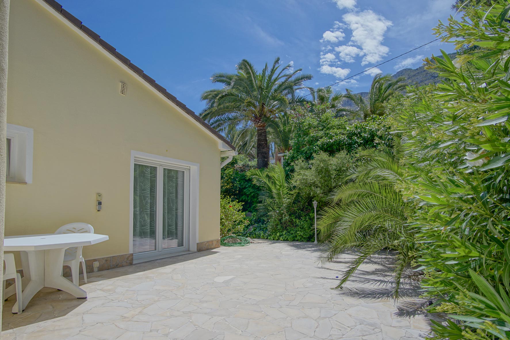 For Sale. Villa / Chalet in Dénia