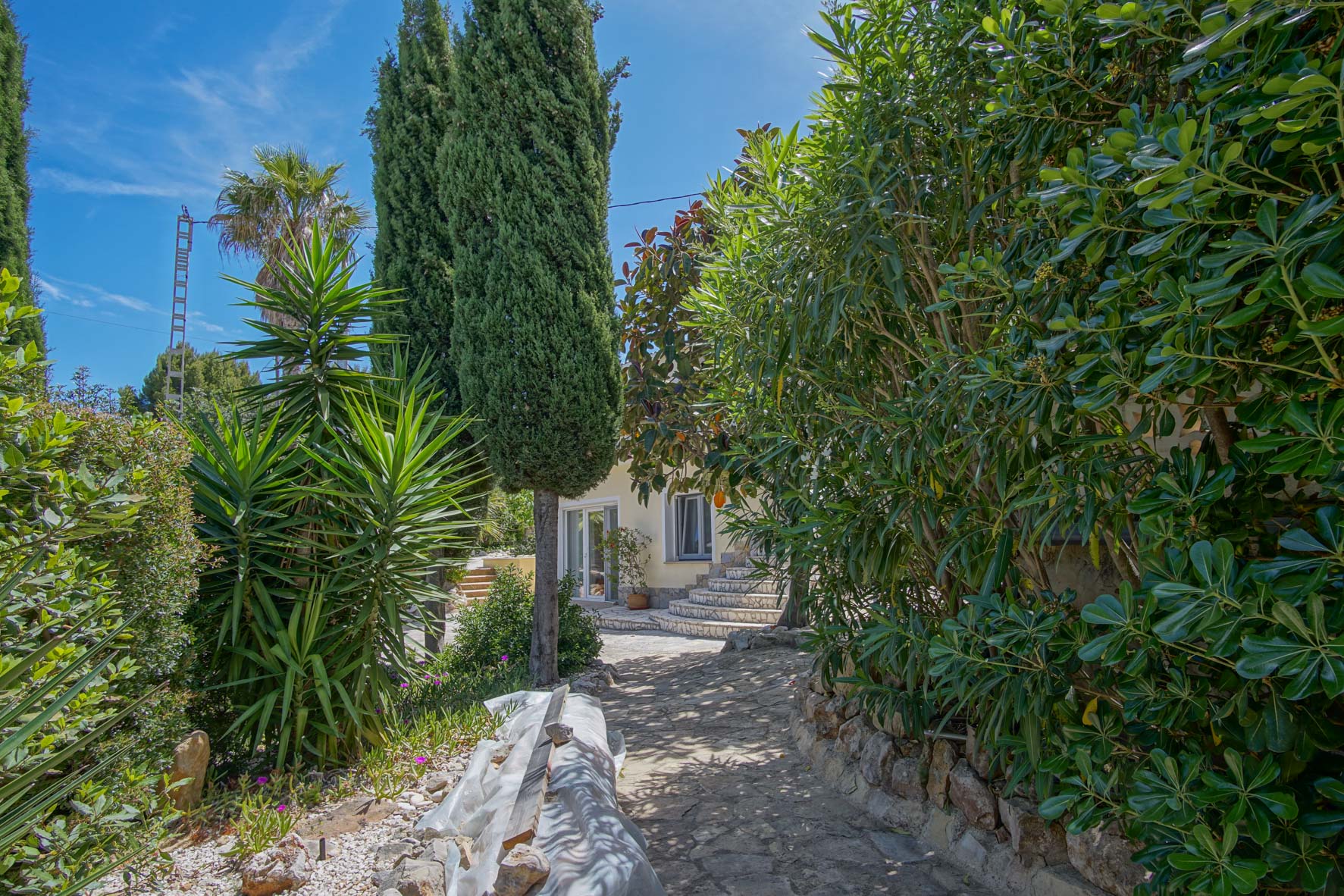 For Sale. Villa / Chalet in Dénia