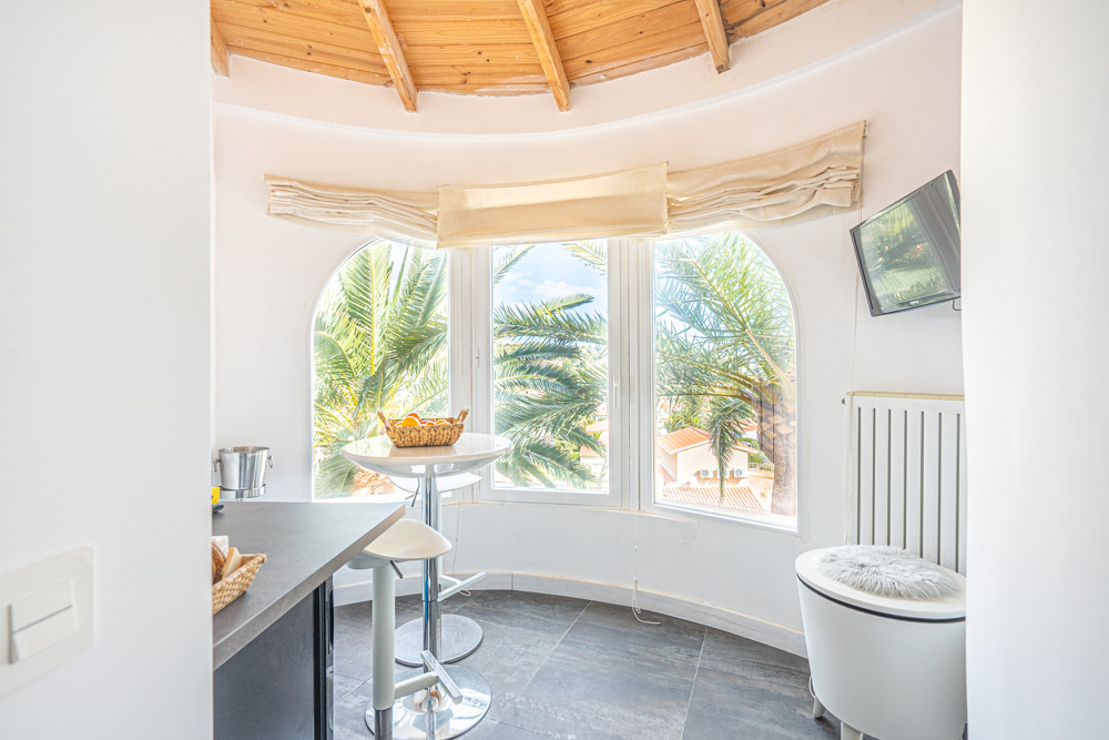 4223CAL - 4223CAL Villa rénovée avec vue sur la mer et bon potentiel locatif à vendre à proximité du centre de Calpe