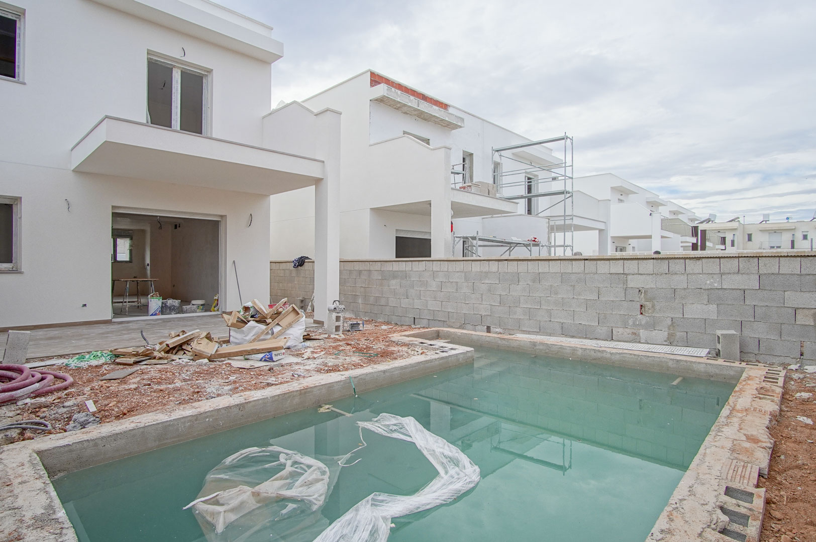 For Sale. Semi-detached houses / Bungalows in El Verger