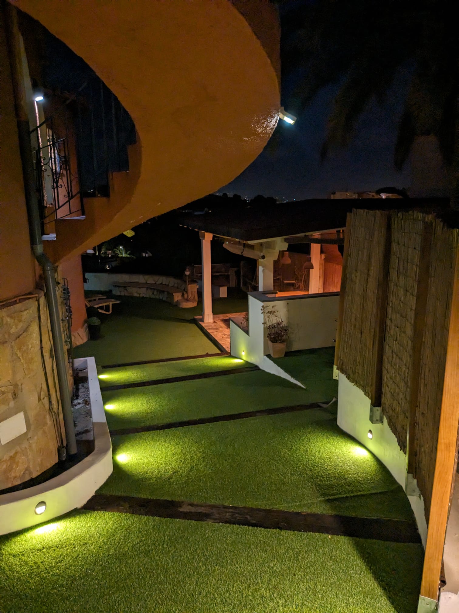 4223CAL - 4223CAL Villa rénovée avec vue sur la mer et bon potentiel locatif à vendre à proximité du centre de Calpe