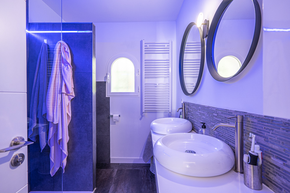 4223CAL - 4223CAL Villa rénovée avec vue sur la mer et bon potentiel locatif à vendre à proximité du centre de Calpe