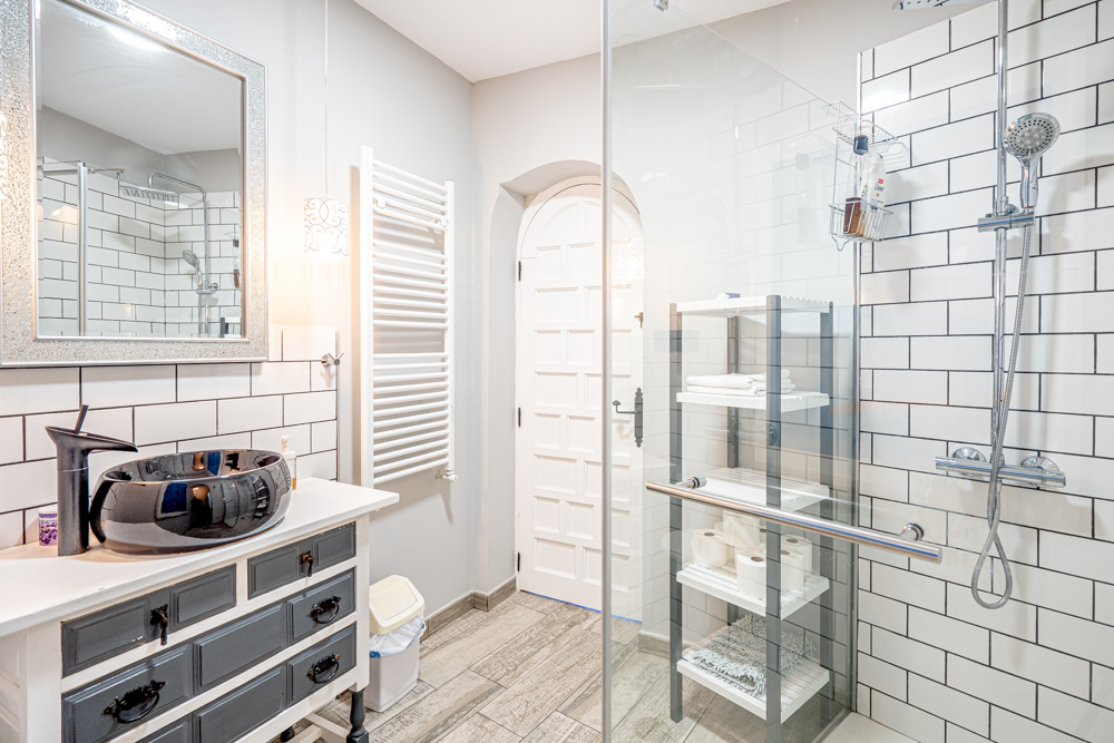 4223CAL - 4223CAL Villa rénovée avec vue sur la mer et bon potentiel locatif à vendre à proximité du centre de Calpe