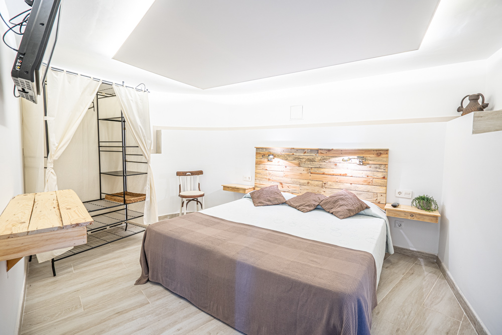 4223CAL - 4223CAL Villa rénovée avec vue sur la mer et bon potentiel locatif à vendre à proximité du centre de Calpe