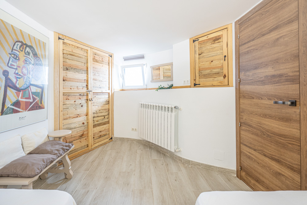 4223CAL - 4223CAL Villa rénovée avec vue sur la mer et bon potentiel locatif à vendre à proximité du centre de Calpe