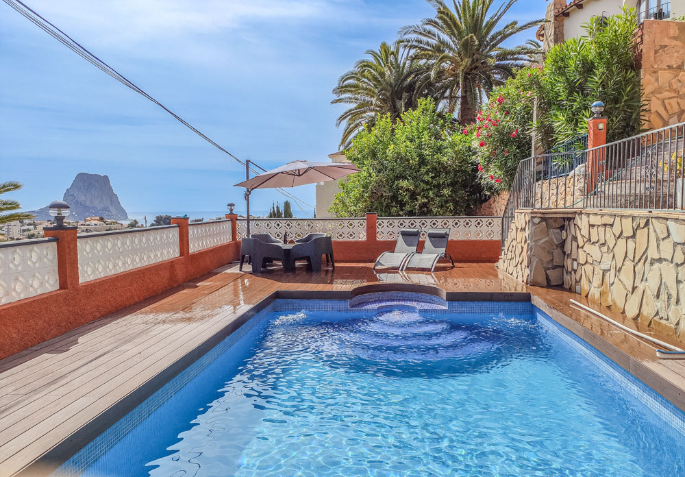 4223CAL - 4223CAL Villa rénovée avec vue sur la mer et bon potentiel locatif à vendre à proximité du centre de Calpe