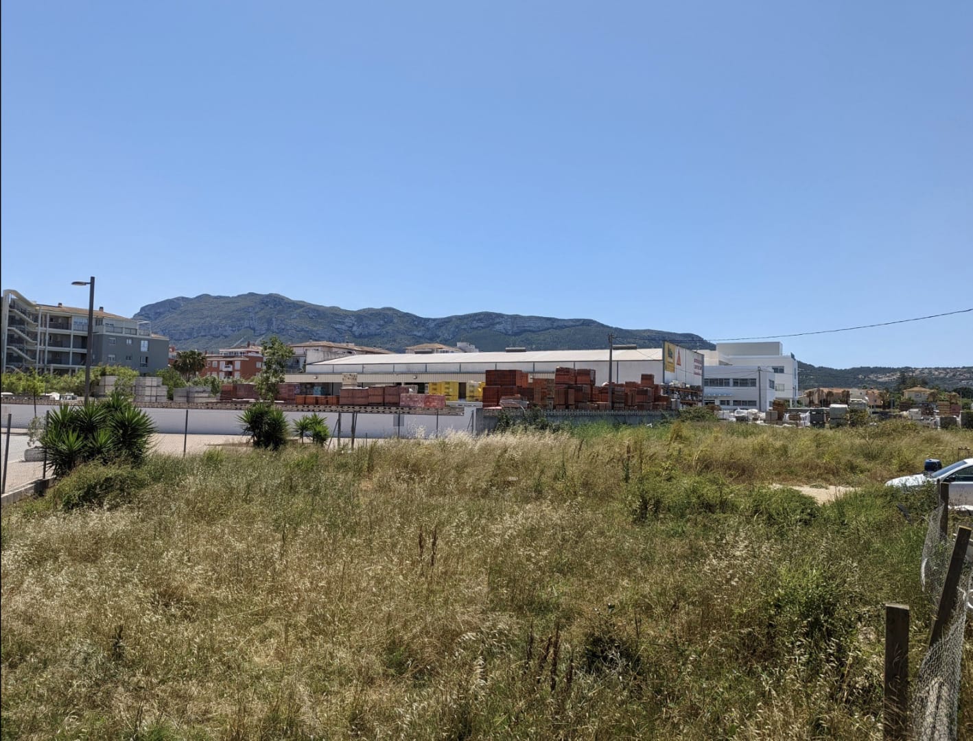 8003DEN - Commercieel perceel te koop in Denia