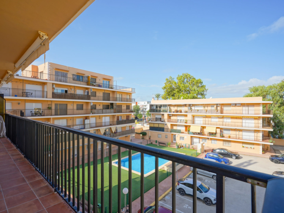 4426DEN Apartment with direct access to the beach for sale in Denia