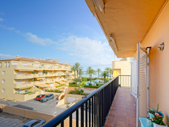 4426DEN Apartment with direct access to the beach for sale in Denia