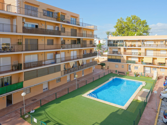 4426DEN Apartment with direct access to the beach for sale in Denia