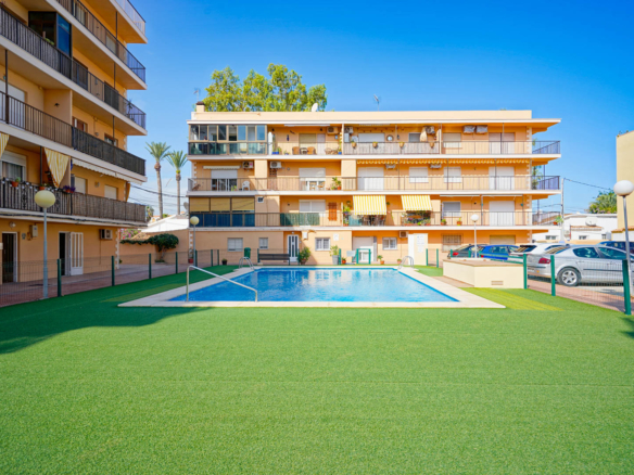 4426DEN Apartment with direct access to the beach for sale in Denia