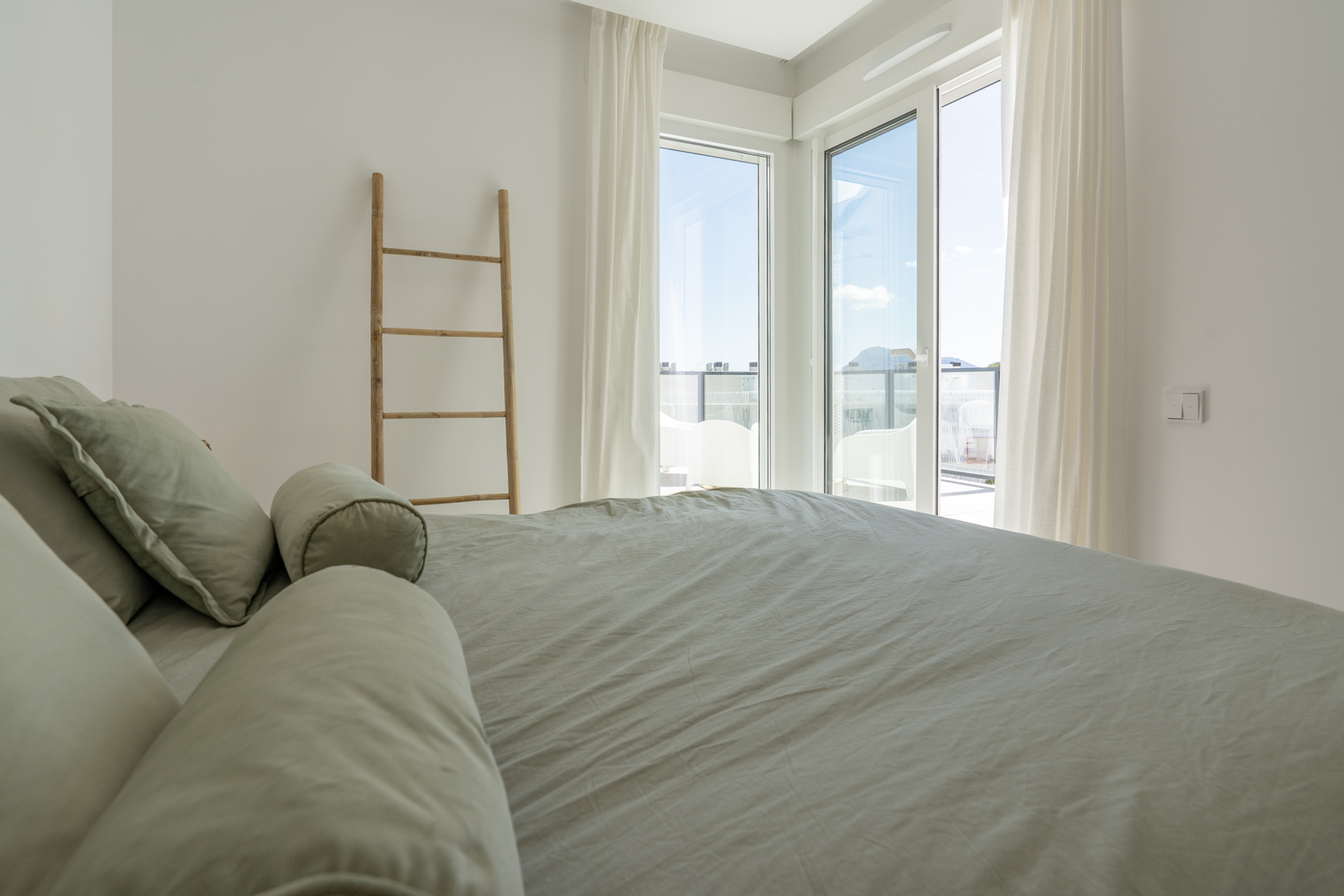 4502DEN - 4502DEN Fantastique penthouse moderne directement sur la plage à vendre à Denia