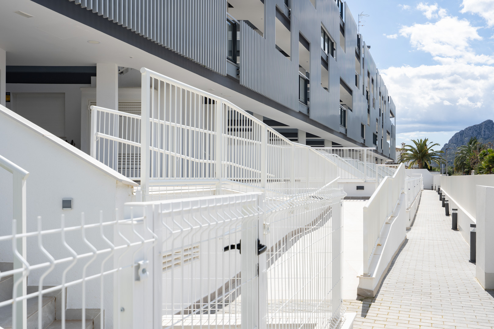 4502DEN - 4502DEN Fantastique penthouse moderne directement sur la plage à vendre à Denia