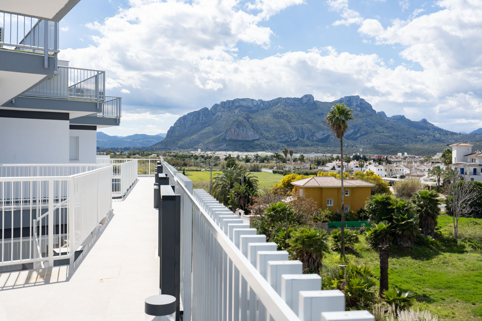 4502DEN - 4502DEN Fantastique penthouse moderne directement sur la plage à vendre à Denia