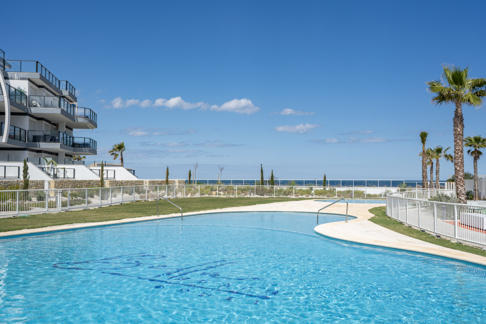 4502DEN - 4502DEN Fantastique penthouse moderne directement sur la plage à vendre à Denia