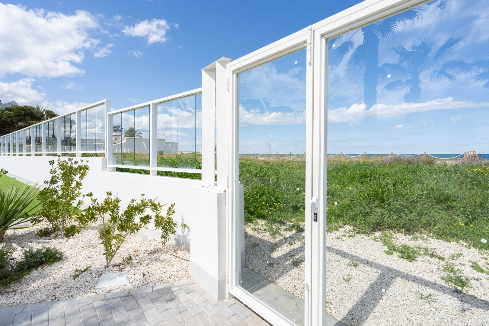 4502DEN - 4502DEN Fantastique penthouse moderne directement sur la plage à vendre à Denia