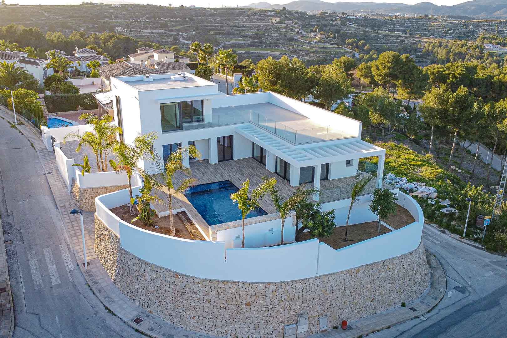 8248MOR - 8248MOR Villa moderna de obra nueva con vistas panorámicas al mar y gran terraza, a la venta en Moraira.