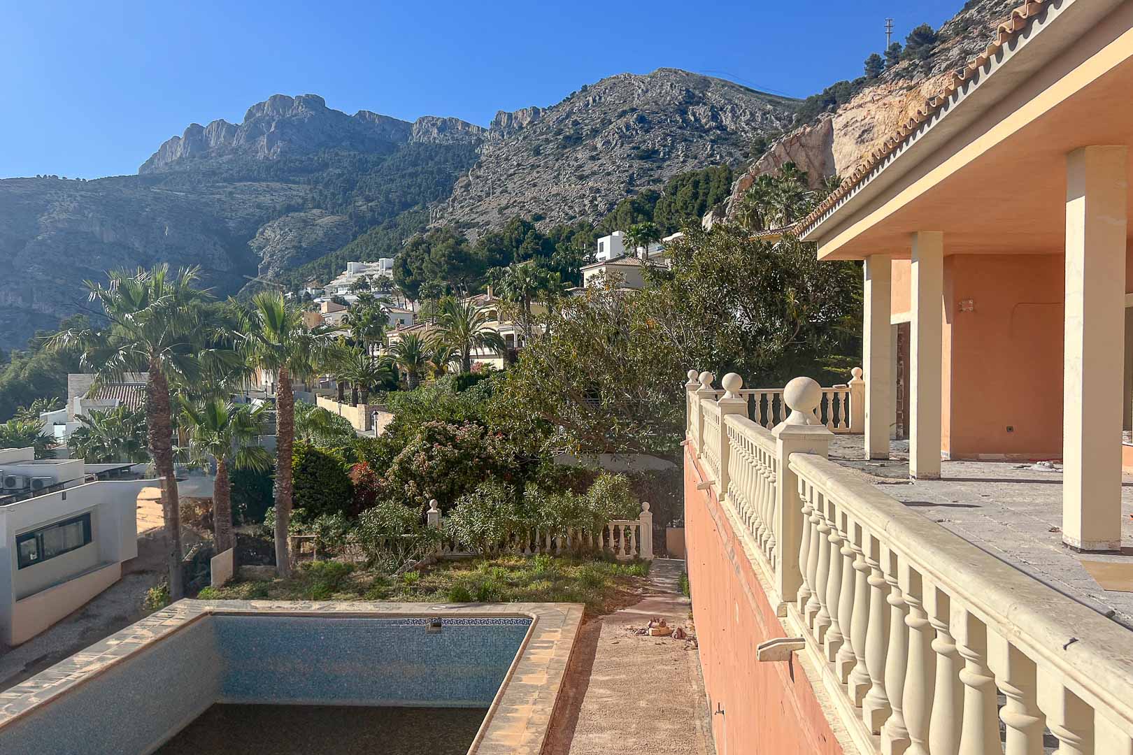 C4XY8254ALT Renovierte Villa im Bauprojekt zum Verkauf in Altea Hills.