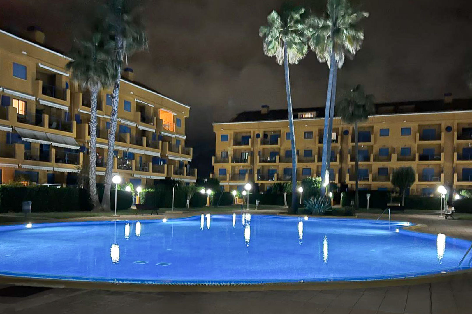 8269DEN - 8269DEN Duplex penthouse avec terrasse et vue partielle sur la mer à vendre à Las Marina, Denia.