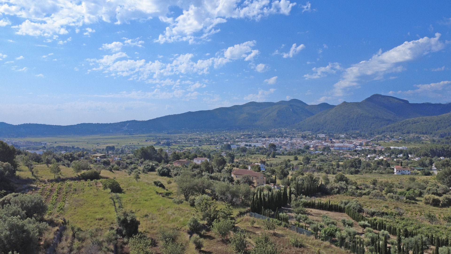 C4XY4536JAL Villa reformada en venta con vistas panorámicas al valle en Valle del Paraíso