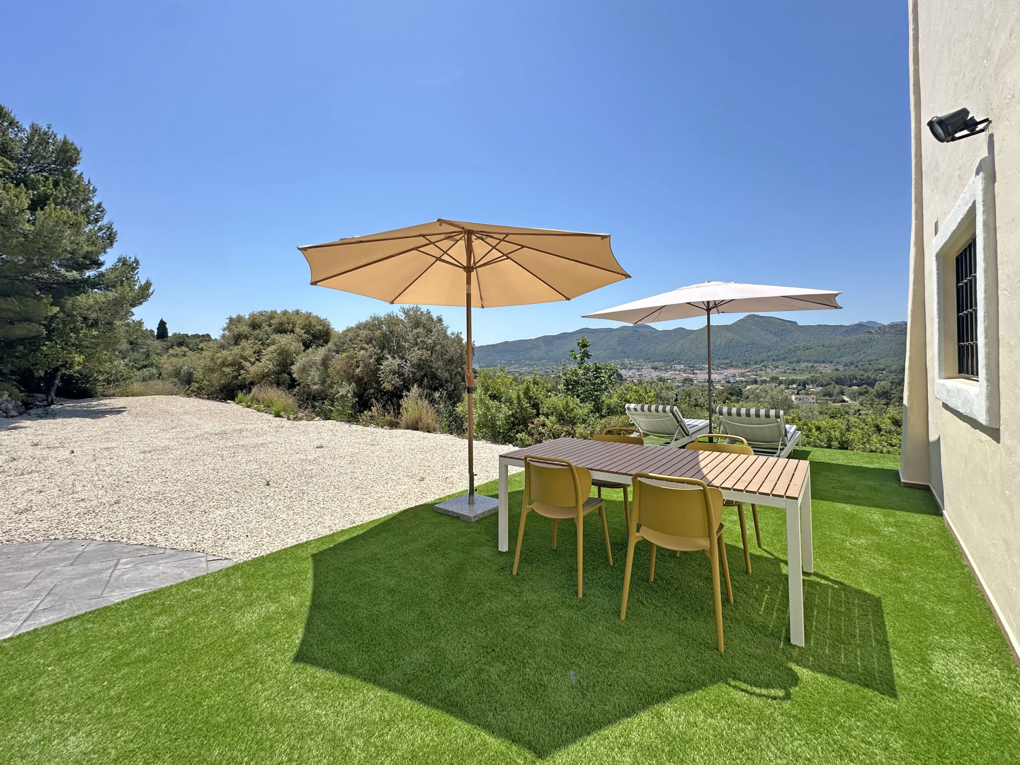 C4XY4536JAL Villa reformada en venta con vistas panorámicas al valle en Valle del Paraíso