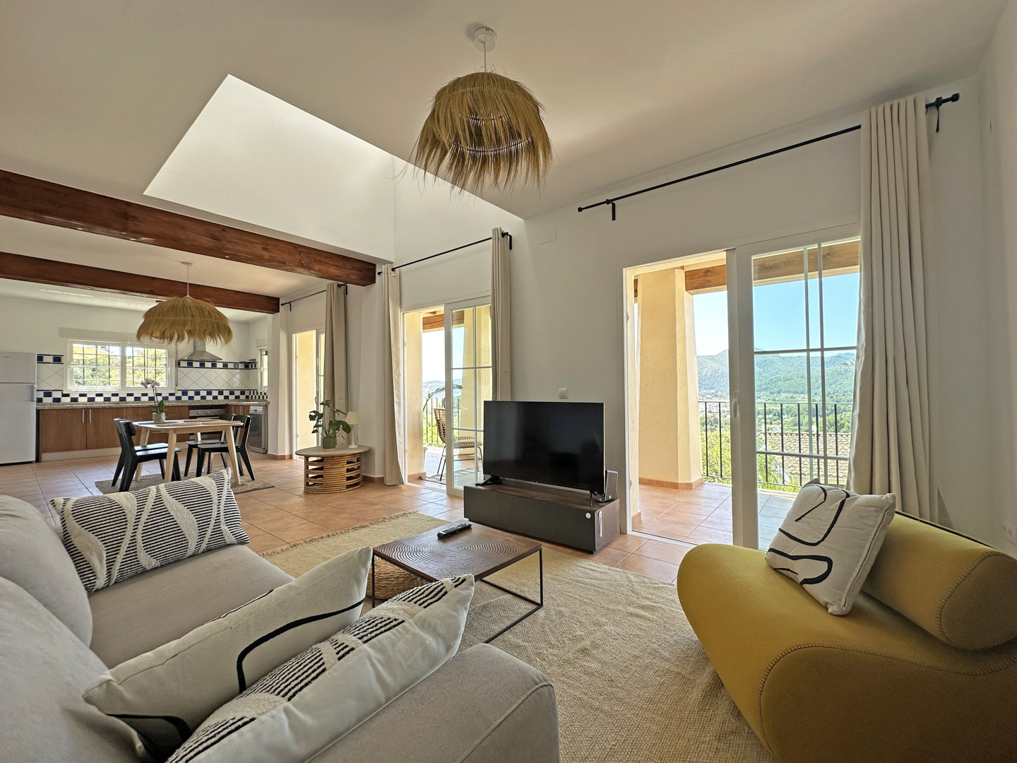 C4XY4536JAL Villa reformada en venta con vistas panorámicas al valle en Valle del Paraíso