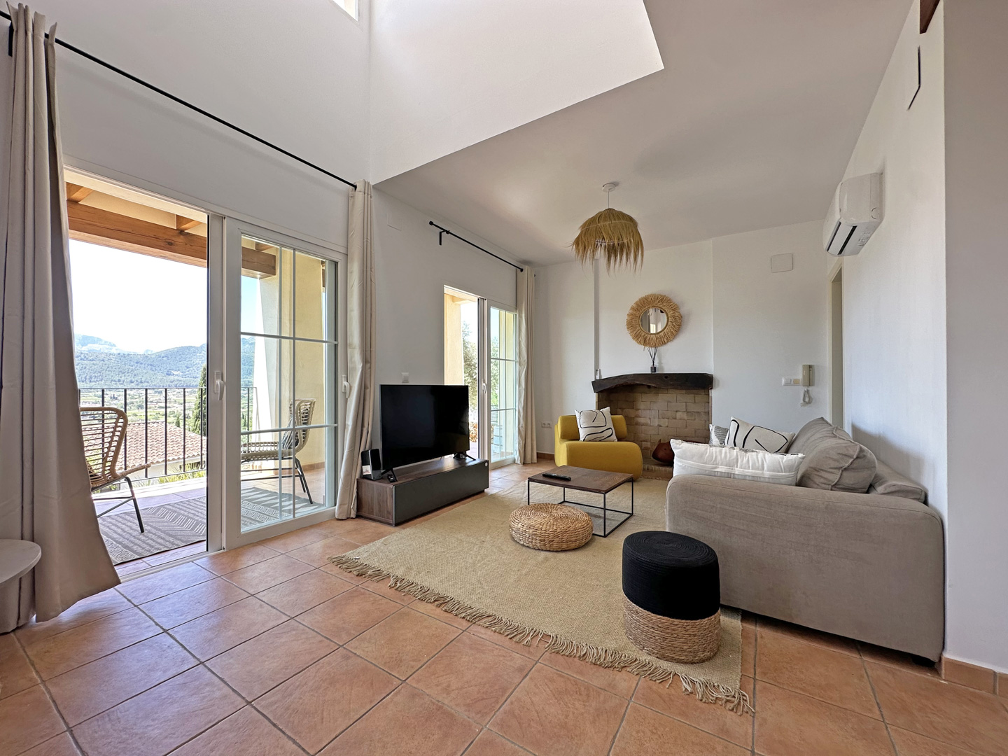 C4XY4536JAL Villa reformada en venta con vistas panorámicas al valle en Valle del Paraíso