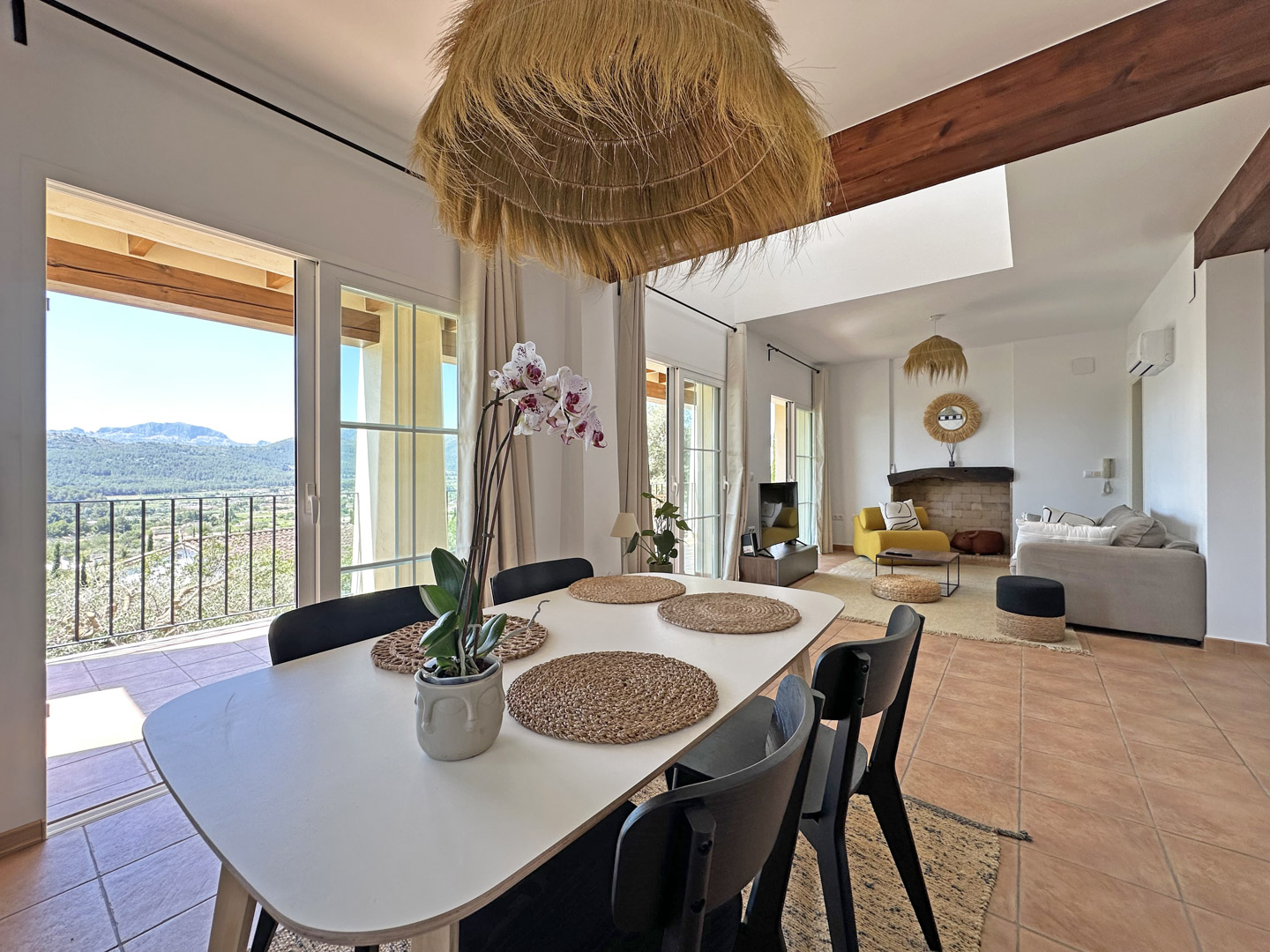 C4XY4536JAL Villa reformada en venta con vistas panorámicas al valle en Valle del Paraíso