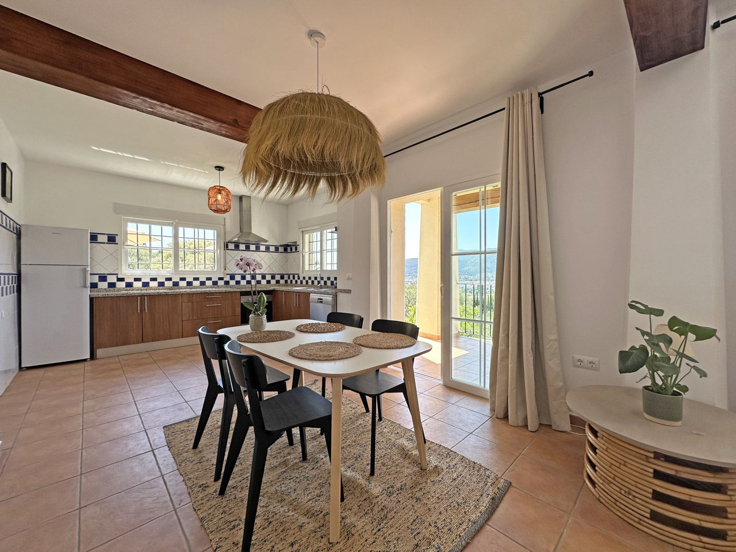 C4XY4536JAL Villa reformada en venta con vistas panorámicas al valle en Valle del Paraíso