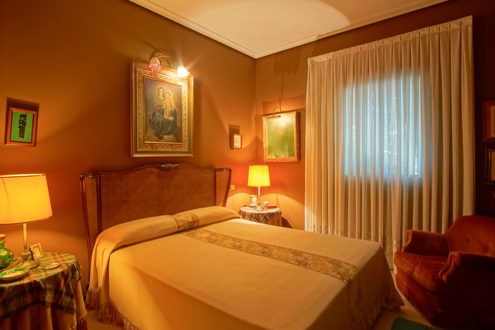 C3XY8287DEN - C3XY8287DEN Villa with pool for sale in Denia, with partial mountain and castle views.