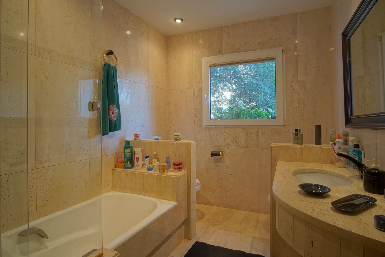 C3XY8287DEN - C3XY8287DEN Villa with pool for sale in Denia, with partial mountain and castle views.