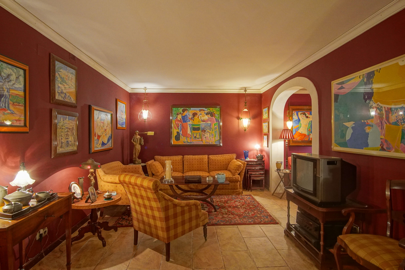 C3XY8287DEN - C3XY8287DEN Villa with pool for sale in Denia, with partial mountain and castle views.