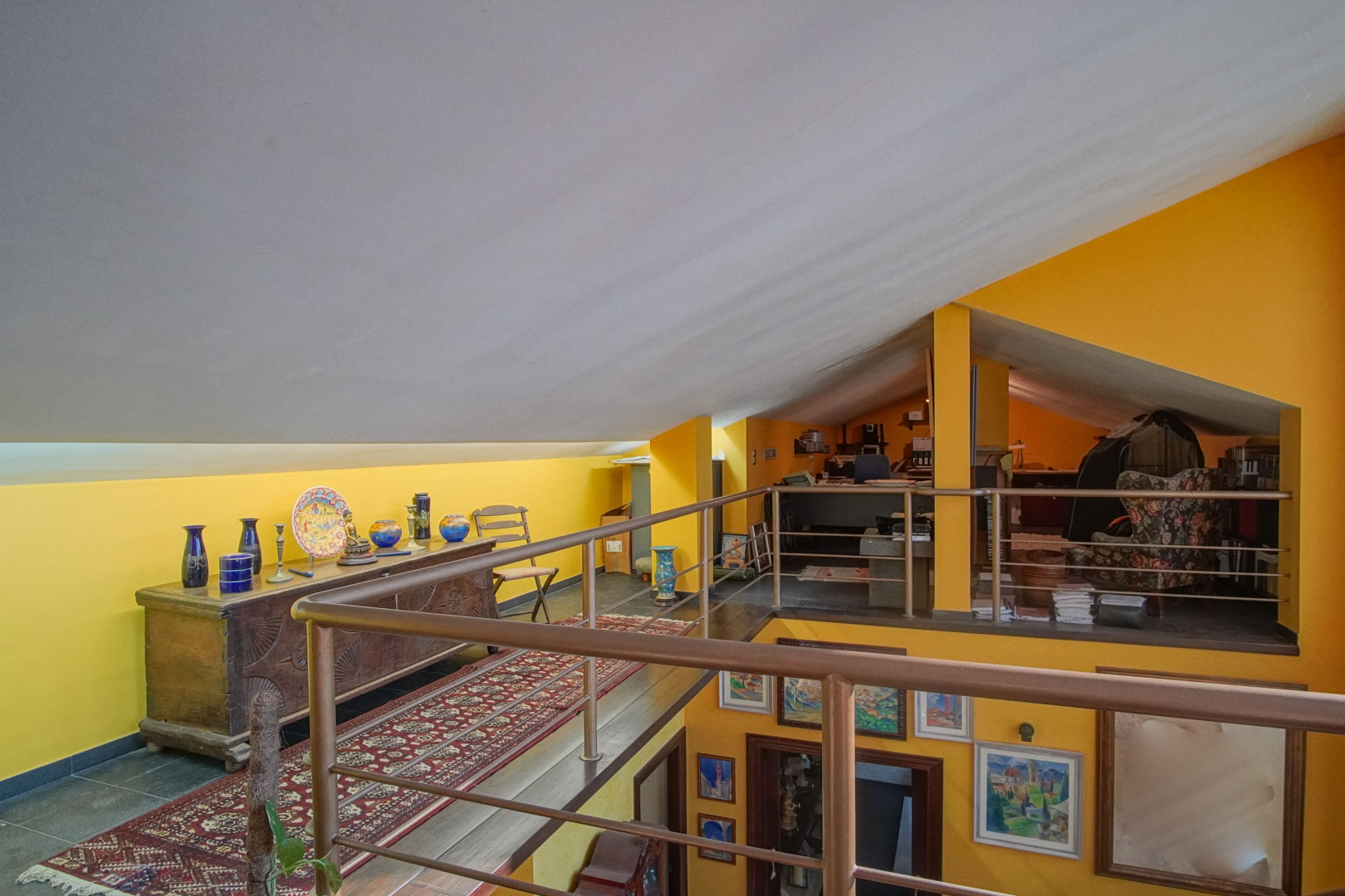 C3XY8287DEN - C3XY8287DEN Villa with pool for sale in Denia, with partial mountain and castle views.