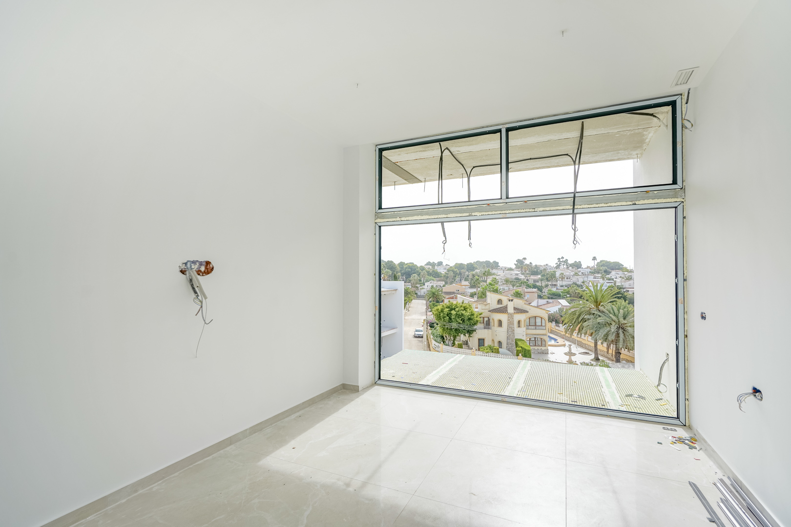 4569CAL - 4569CAL Villa moderne de nouvelle construction à distance de marche de la plage de Calpe