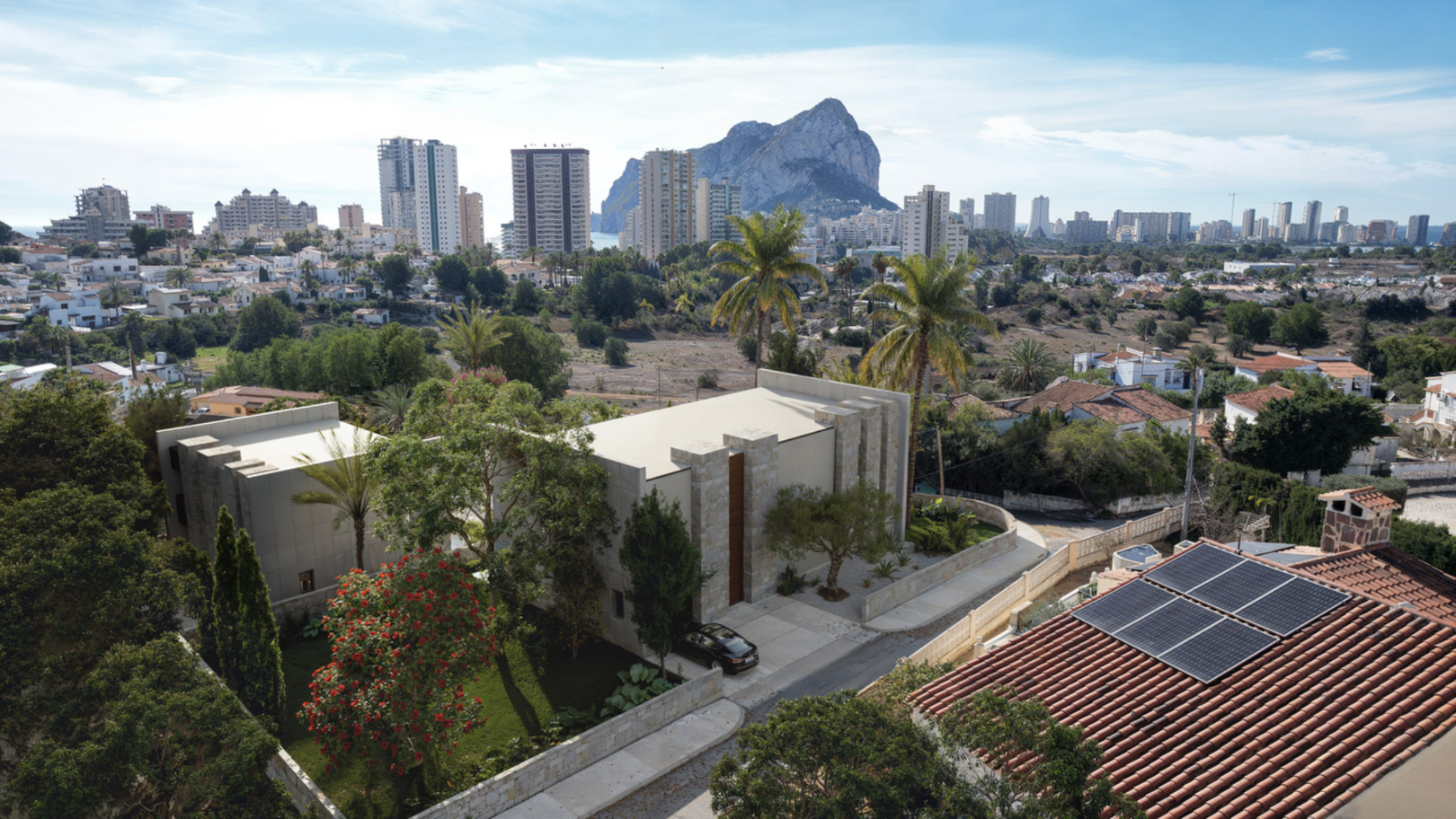 4570CAL Moderna villa de obra nueva a 500 m de la playa, en venta en Calpe