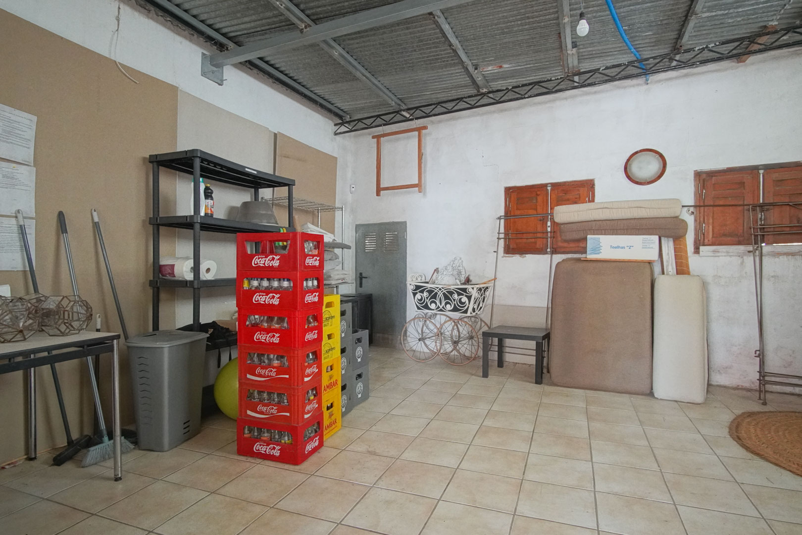 8293DEN Villa y comercio con vistas parciales al mar a la venta en Las Rotas, Denia.