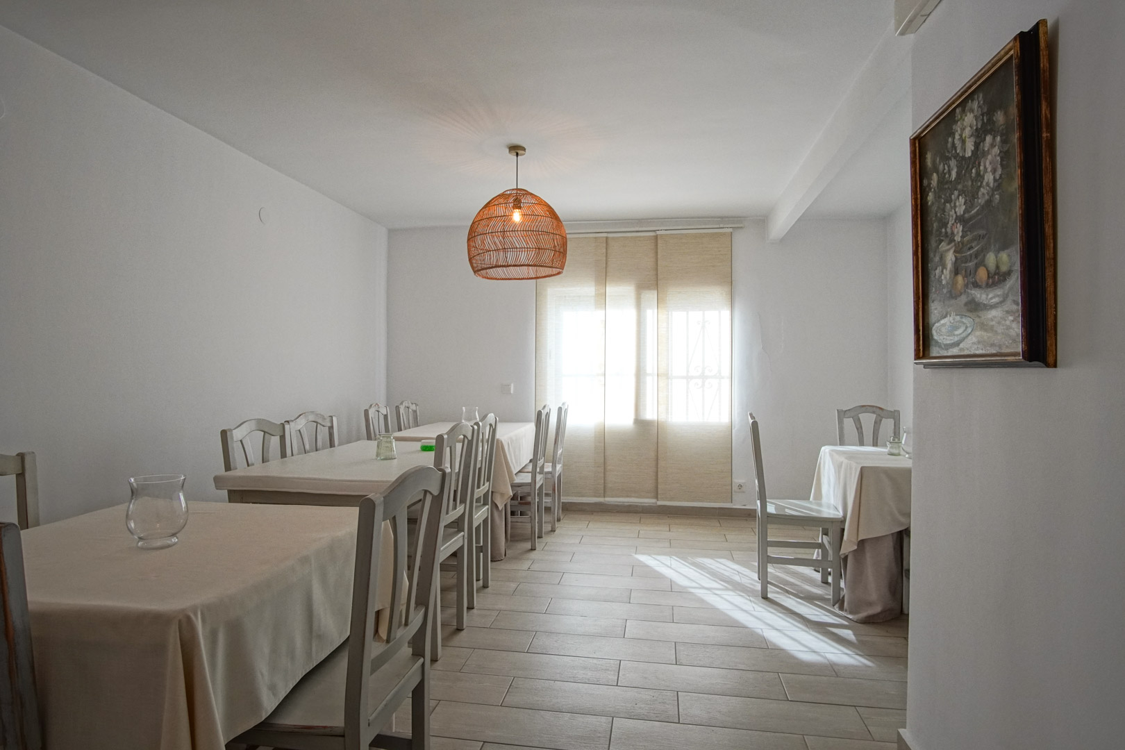 8293DEN Villa y comercio con vistas parciales al mar a la venta en Las Rotas, Denia.