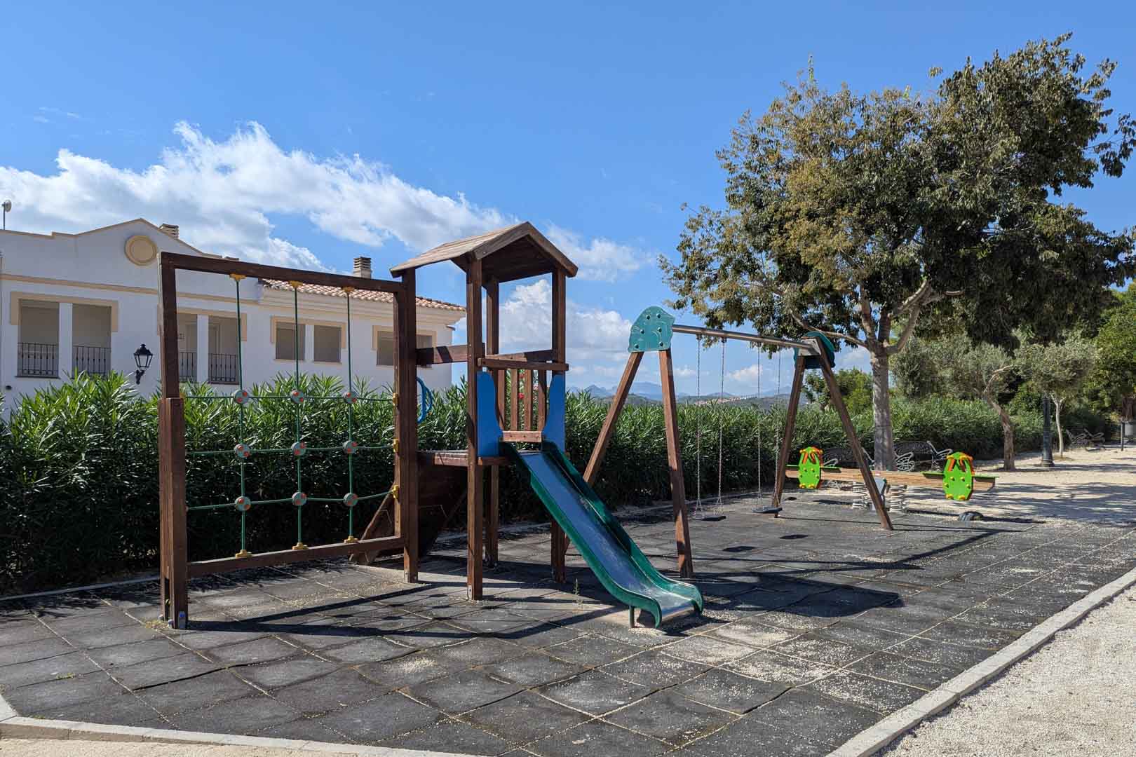 8294JES Appartement au rez-de-chaussée avec piscine commune à vendre à Jesús Pobre.