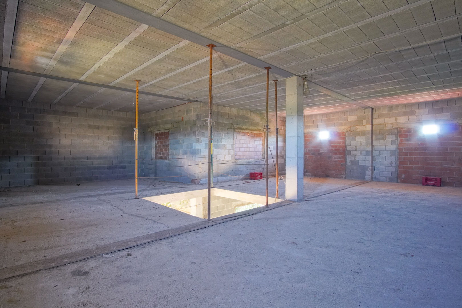 C3XY8296DEN Casa de campo para reformar con gran parcela a la venta en Denia.