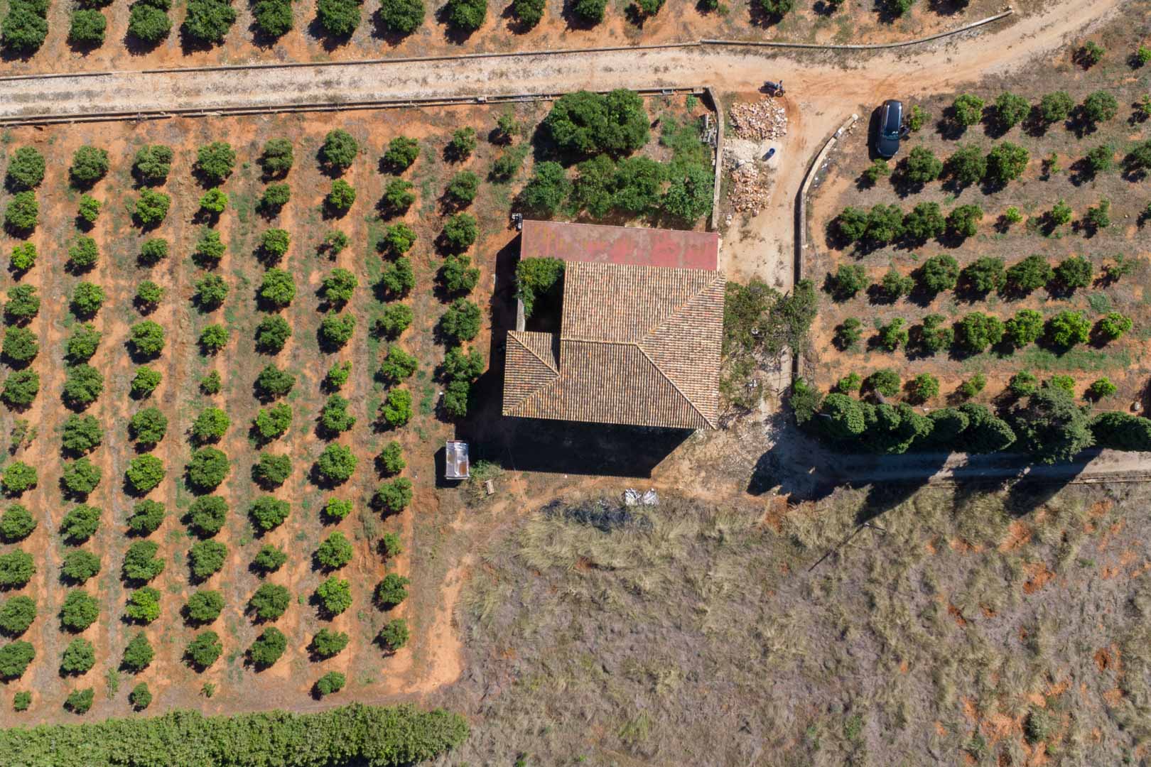 C3XY8296DEN Casa de campo para reformar con gran parcela a la venta en Denia.