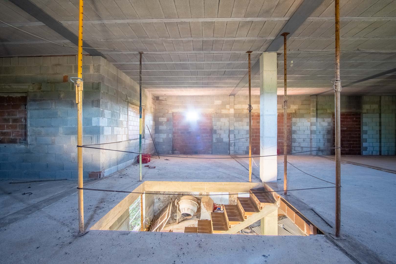 C3XY8296DEN Casa de campo para reformar con gran parcela a la venta en Denia.