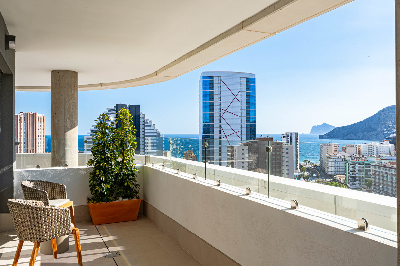 C4XY8301CAL Atico con vistas al mar a la venta en Calpe.