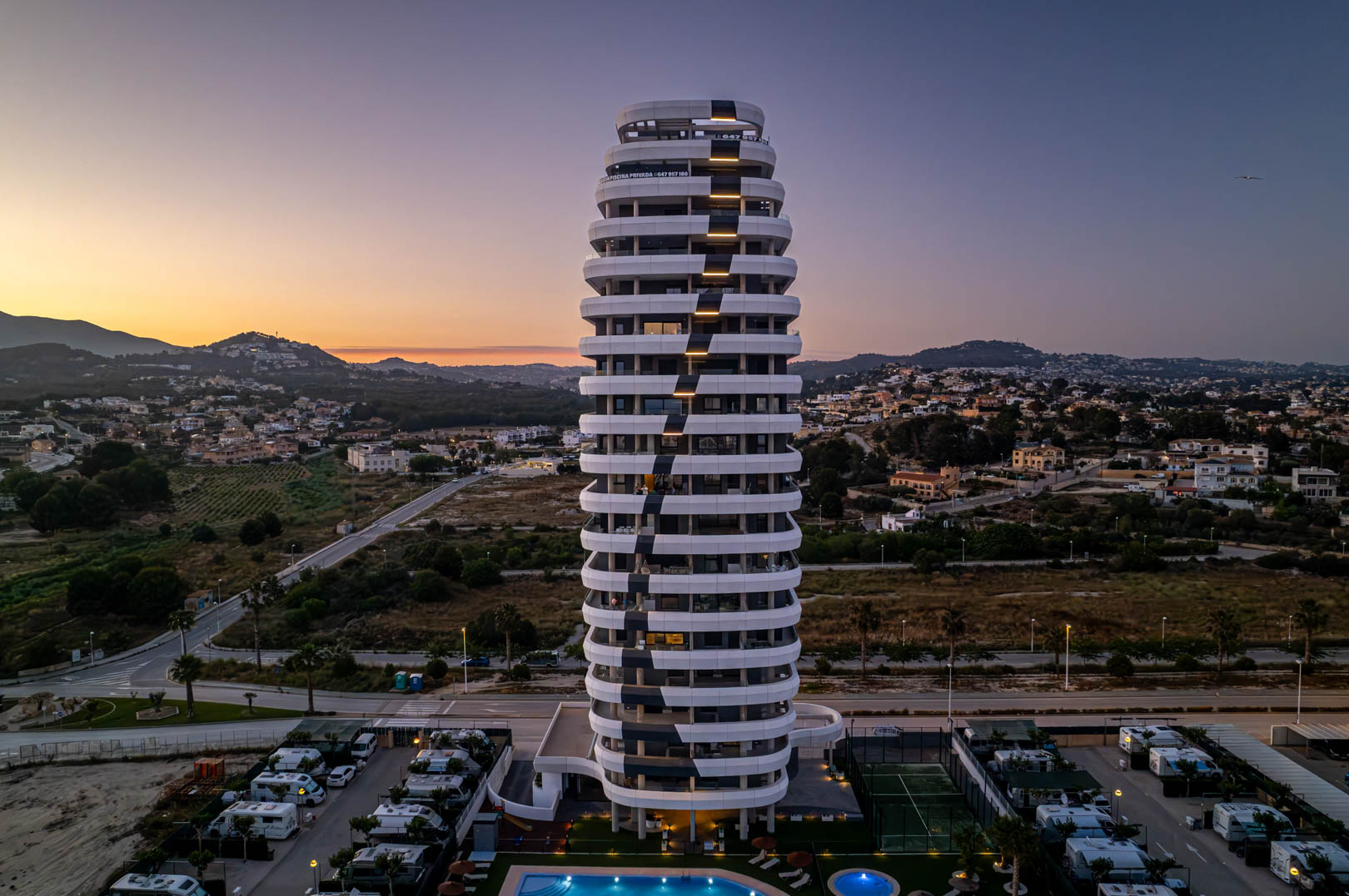 C4XY8301CAL Atico con vistas al mar a la venta en Calpe.
