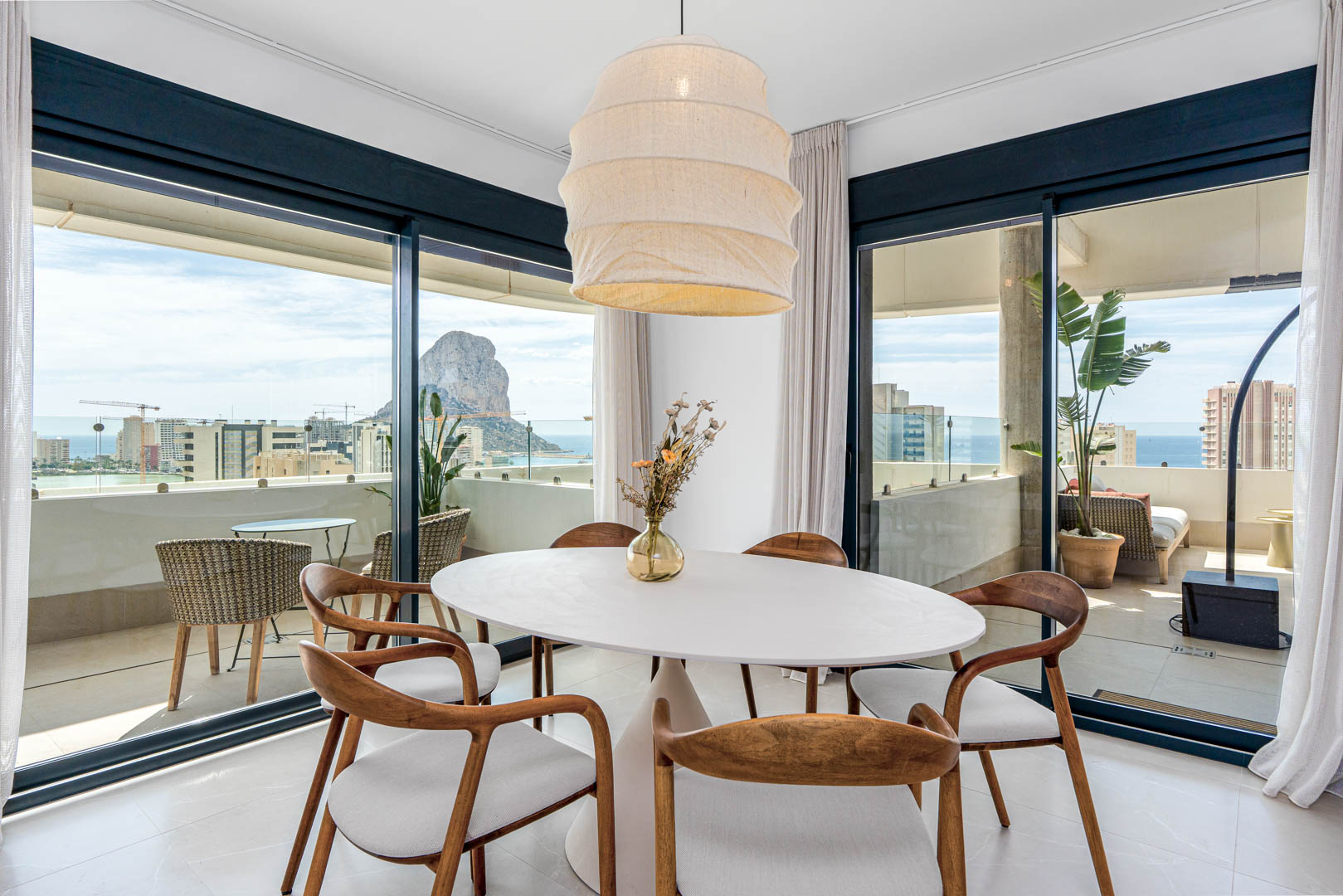 C4XY8301CAL Atico con vistas al mar a la venta en Calpe.