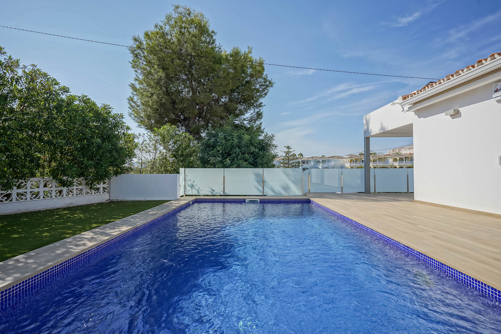 C4XY4581BEN - C4XY4581BEN Moderne Villa zum Verkauf in La Fustera Benissa